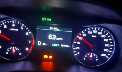 Các cụ cho hỏi 2 lỗi trên đồng hồ kia cerato này là gì?