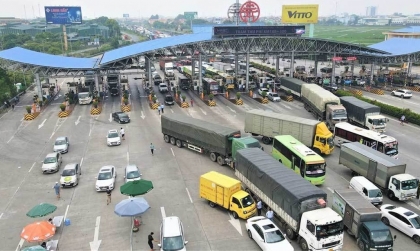 Hành trình xuyên Việt từ Bắc vào Nam, phí đường bộ hết bao tiền?