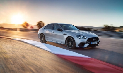 Mercedes-AMG C 63 S E Performance nhận cọc luôn, giao hàng sau, giá dự kiến 4,9 tỷ đồng