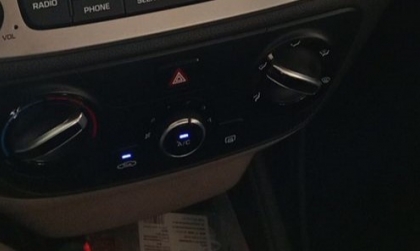 Bật điều hòa Accent bị kêu là lỗi gì ạ?