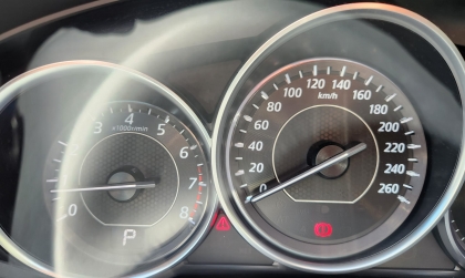 Hỏi về các cảnh báo trên đồng hồ Mazda6