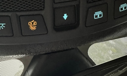 Xe Everest đi mưa bị rỏ nước thì phải xử lý sao?