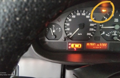 Xe BMW X5 bị hụt hơi và đèn báo động cơ sáng là vấn đề gì?