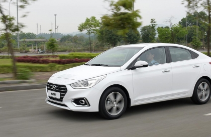 Xe Hyundai Accent nổ to khi khởi động do đâu?