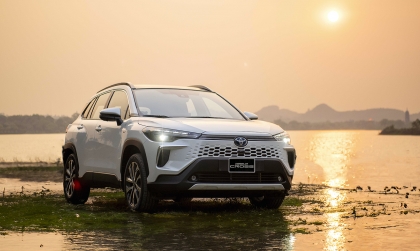 Toyota Corolla Cross 2024 chính thức có mặt: Bớt phiên bản, khởi điểm 820 triệu đồng