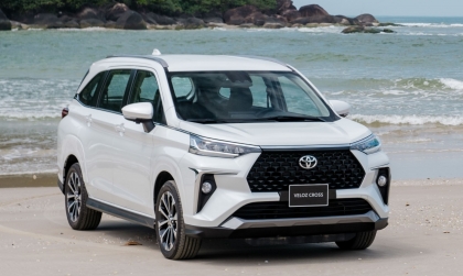 Bảng giá xe Toyota tháng 12: Toyota Veloz Cross ưu đãi 50% lệ phí trước bạ