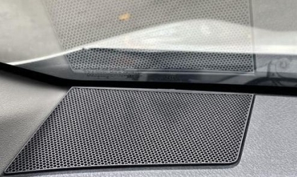 Xin tư vấn lắp thêm loa treb cho Toyota Vios