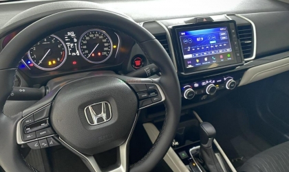 Các bác giải đáp thắc mắc về lên xuống số của Honda City với ạ?