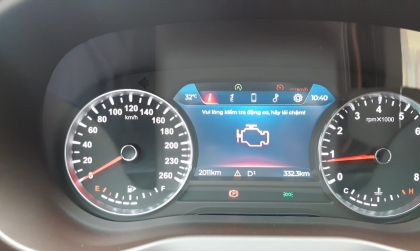 Hiển thị báo lỗi động cơ Lux A này là sao ạ?