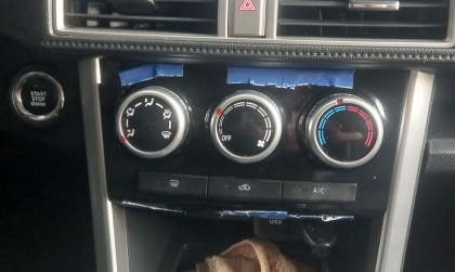 Xpander bị vỡ nhựa chỗ bộ điều khiển điều hòa thế này thì xử lý thế nào?