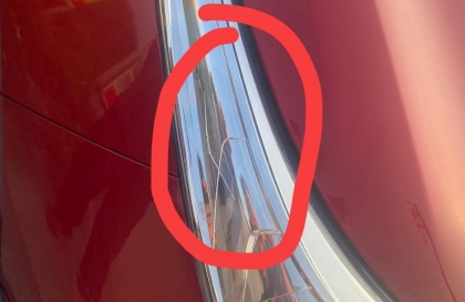 Xe Vios bị nứt chỗ cụm đèn trước, cần kiếm chỗ hàn lại?
