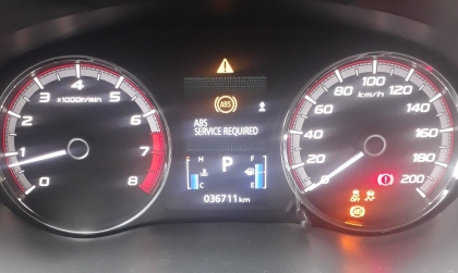 Xe Xpander bị lỗi thế này có tự khắc phục được không ạ?