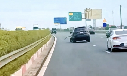 Clip TNGT: Ford Everest gây ấn tượng với khả năng 