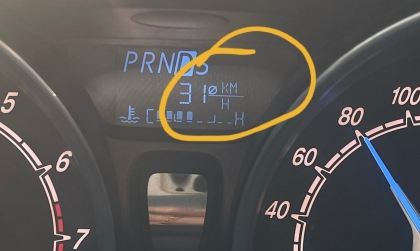 Ford Fiesta bị gằn máy kêu to là do đâu?