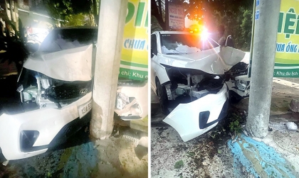 Ảnh TNGT: Không làm chủ tốc độ, Honda City 19A 53584 đâm thẳng cột điện