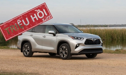 Triệu hồi Toyota Highlander do cản trước có thể rơi khỏi xe