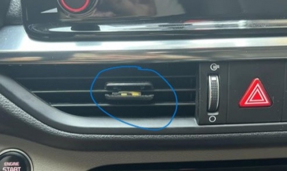 Xin cách xử lý cần gạt cửa gió điều hòa bị vỡ trên Cerato?