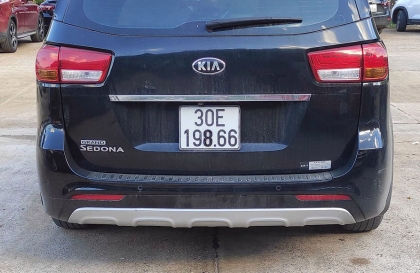 KIA Sorento 30E 193.66 ngang nhiên sửa biển số để mưu đồ làm việc trái pháp luật?