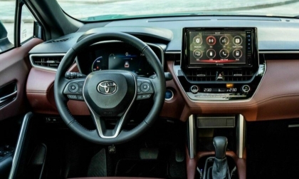 Vô lăng xe Corolla Cross không trả lái là vấn đề gì?