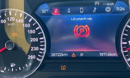 Xe Lux A báo lỗi phanh tay thì phải làm thế nào?