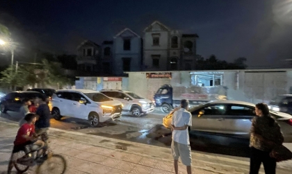 Ảnh TNGT: Honda Civic lấn làn đấu đầu trực tiếp với Mitsubishi Xpander
