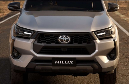 Toyota Hilux 2024 có phiên bản mild-hybrid, khởi điểm tương đương 860 triệu đồng