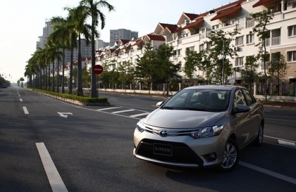 Xin tư vấn xe Vios lỗi bơm nước rửa kính