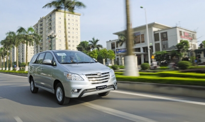 Xe Innova cũ em mua lại bị ù khi tăng tốc thì phải xử lý thế nào?