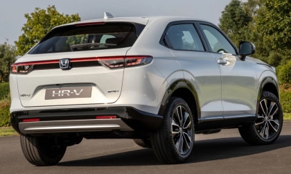 Đèn xi nhanh sau của Honda HR-V yếu quá, xin các cụ cách khắc phục?