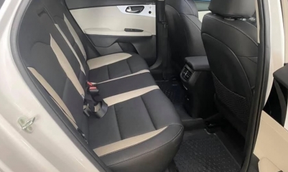 Tiếng lạch cạch ở hàng ghế sau Kia K3 có thể do vấn đề gì?