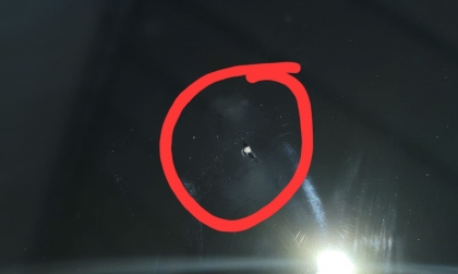 Xin cách vá kính lái Lux A bị mẻ