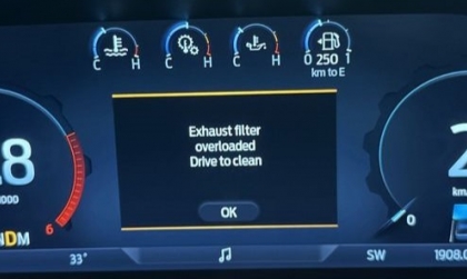 Ford Everest hiện lỗi này có phải do bộ phận nào của ống xả không?