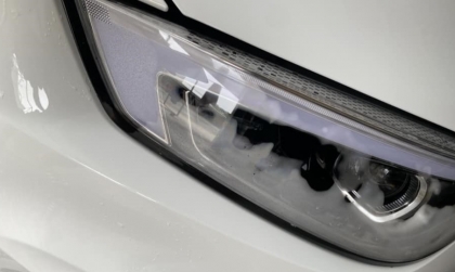 MG ZS bị hấp hơi nước vào đèn thế này có sao không?