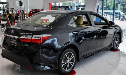 Xin hướng giải quyết xe Corolla Altis bị lọc xọc phía sau
