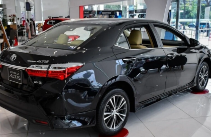 Xin hướng giải quyết xe Corolla Altis bị lọc xọc phía sau