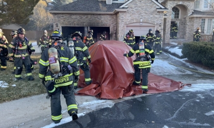 Chữa cháy xe điện bằng chăn - Phương pháp mới với đám cháy từ pin lithium?