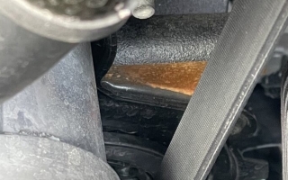 Xe Ford Everest mới mua đã gỉ sét khung gầm có sao không các cụ?