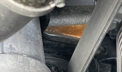 Xe Ford Everest mới mua đã gỉ sét khung gầm có sao không các cụ?