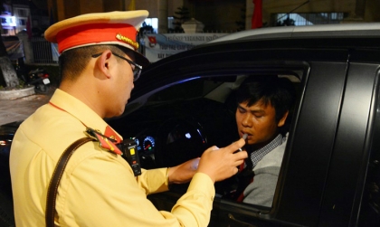 Có bao nhiêu nước xử phạt nồng độ cồn bắt đầu ở 0% tuyệt đối như Việt Nam?