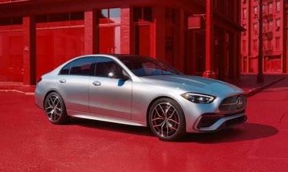 Bảng giá xe Mercedes-Benz tháng 4: C-Class được giảm giá tới 260 triệu đồng