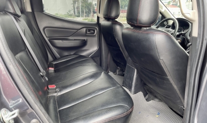 Làm gì để ghế sau Triton đỡ khó chịu hơn?