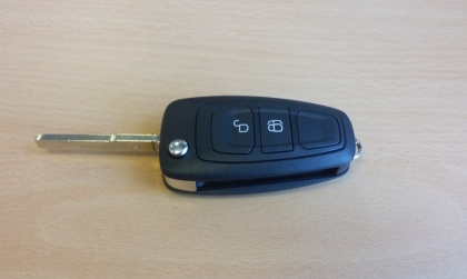 Ford Ranger bị lỗi chìa khóa sau khi thay bình ắc quy?