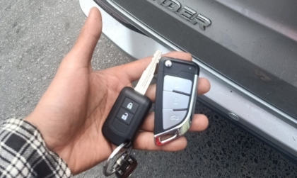 Chìa khóa Xpander báo pin yếu mà thay vẫn báo tiếp là sao?