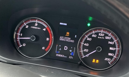 Triton báo lỗi ở đồng hồ thế này là sao?