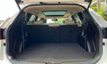 Sao xe Santafe nổ máy không mở được cốp điện?