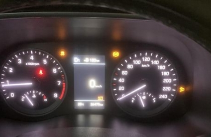 Xe Tucson hiện cảnh báo ABS trên đồng hồ là sao nhỉ?