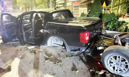 Ảnh TNGT: Ford Ranger gặp tai nạn ở tốc độ cao, văng cả trục sau ra ngoài