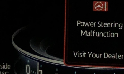 Toyota Raize báo lỗi trên màn hình thế này là sao nhỉ?