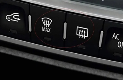 Sao xe Santa Fe có mùi khó chịu khi bật sấy kính?