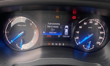 Đồng hồ của Ford Ranger báo thế này có chuẩn không?